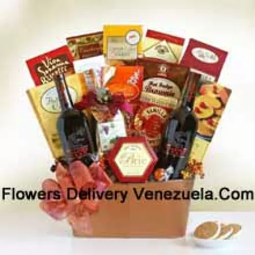 Esta cesta de regalo contiene una botella de Cabernet Sauvignon (vino tinto), una botella de Merlot (vino tinto), biscotti, trufas Lindt, mezcla de aperitivos gourmet, palitos de queso Sonoma, queso, galletas planas, mezcla de cosecha de arándanos, galletas de pastel de zanahoria, almendras tostadas, un brownie de salsa de chocolate caliente, caramelos de vainilla, palomitas de maíz gourmet y galletas de vainilla francesa. (El contenido de la cesta, incluido el vino, puede variar según la temporada y la ubicación de entrega. En caso de indisponibilidad de algún producto, lo sustituiremos por un producto de igual o mayor valor)